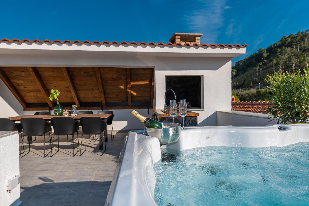 Villa Planita Dalmacija Novigrad  Exterior photo